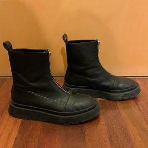 Zara size 37 black front zip boot (2020)